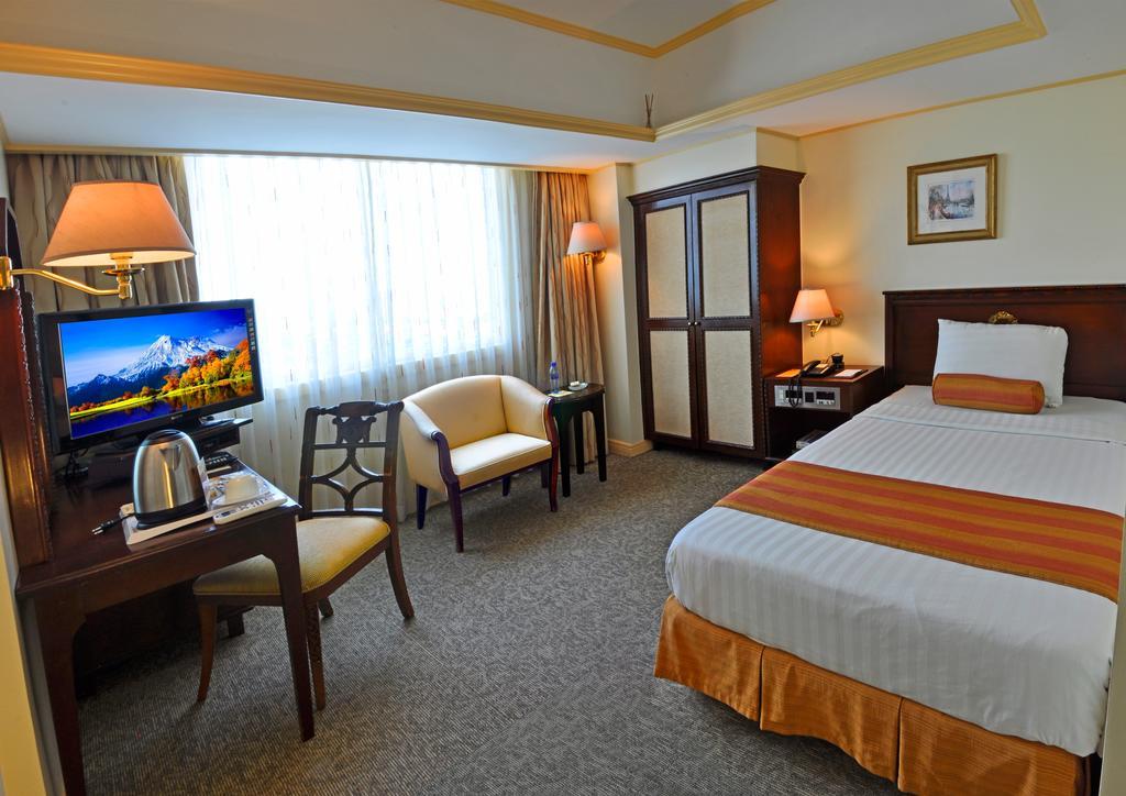 Networld Hotel Spa And Casino Pasay Kültér fotó