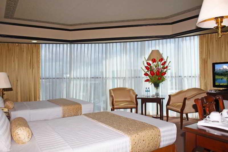 Networld Hotel Spa And Casino Pasay Kültér fotó