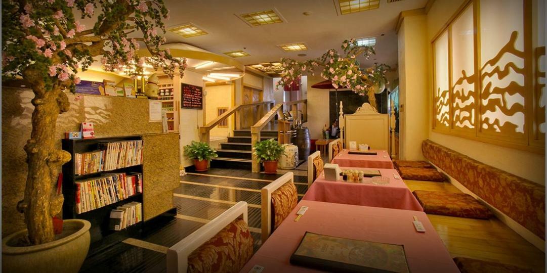 Networld Hotel Spa And Casino Pasay Kültér fotó